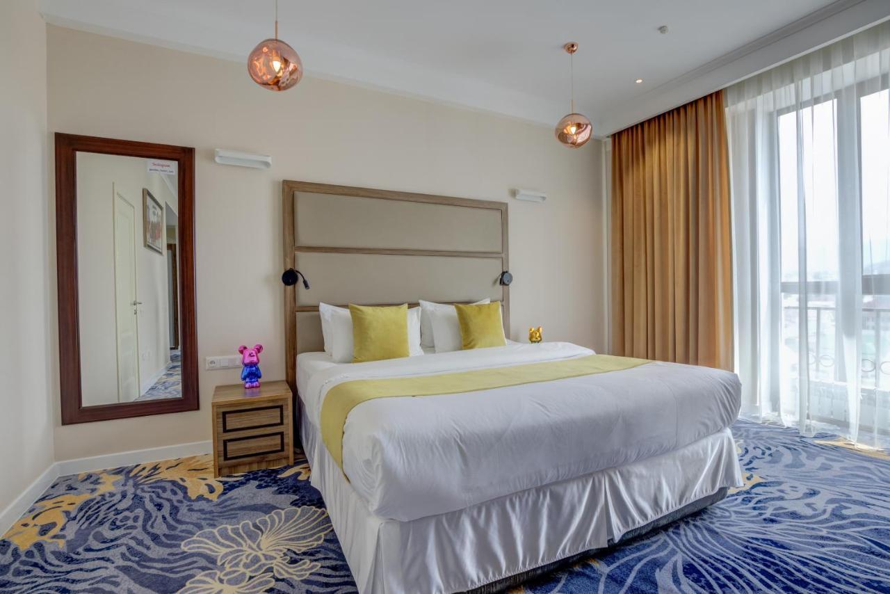 Garden Hotel & Spa Бишкек Экстерьер фото