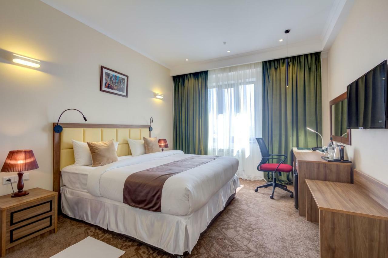 Garden Hotel & Spa Бишкек Экстерьер фото