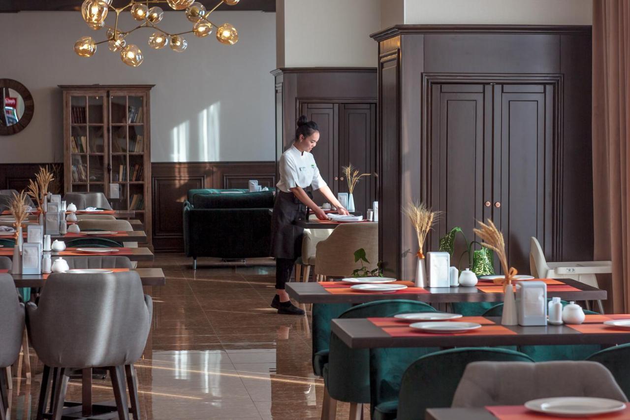 Garden Hotel & Spa Бишкек Экстерьер фото