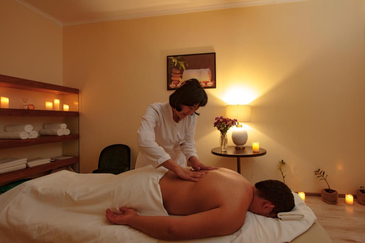 Garden Hotel & Spa Бишкек Экстерьер фото